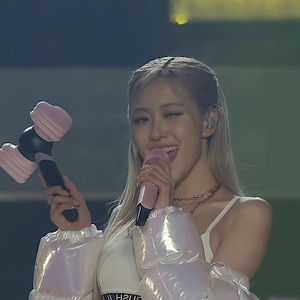 Meet your Posher, Elyza